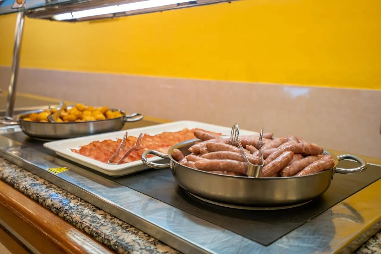 Hotel Mar Blau Calella