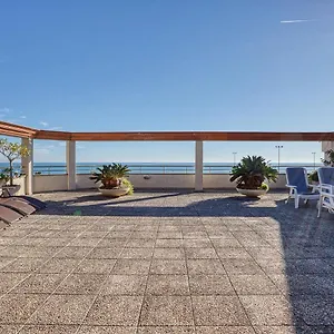 Vistas Al Mar. Gran Terraza Apartamento