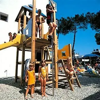 Hotel Mar Blau Calella