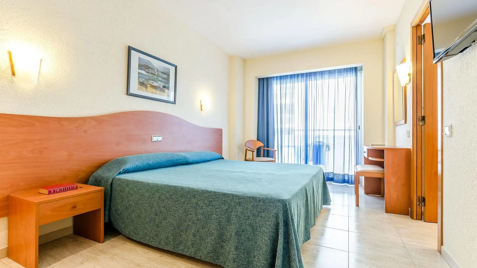Hotel Mar Blau Calella