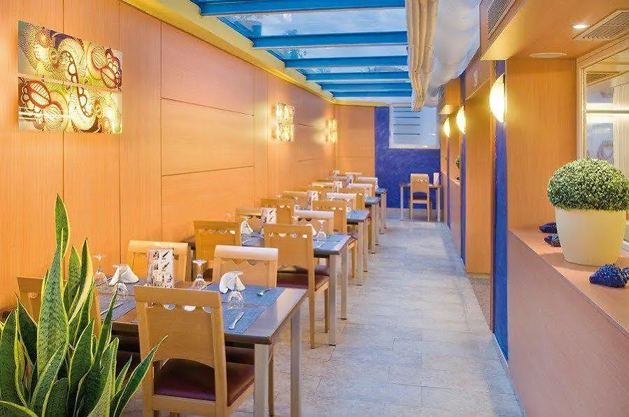 Hotel Mar Blau Calella